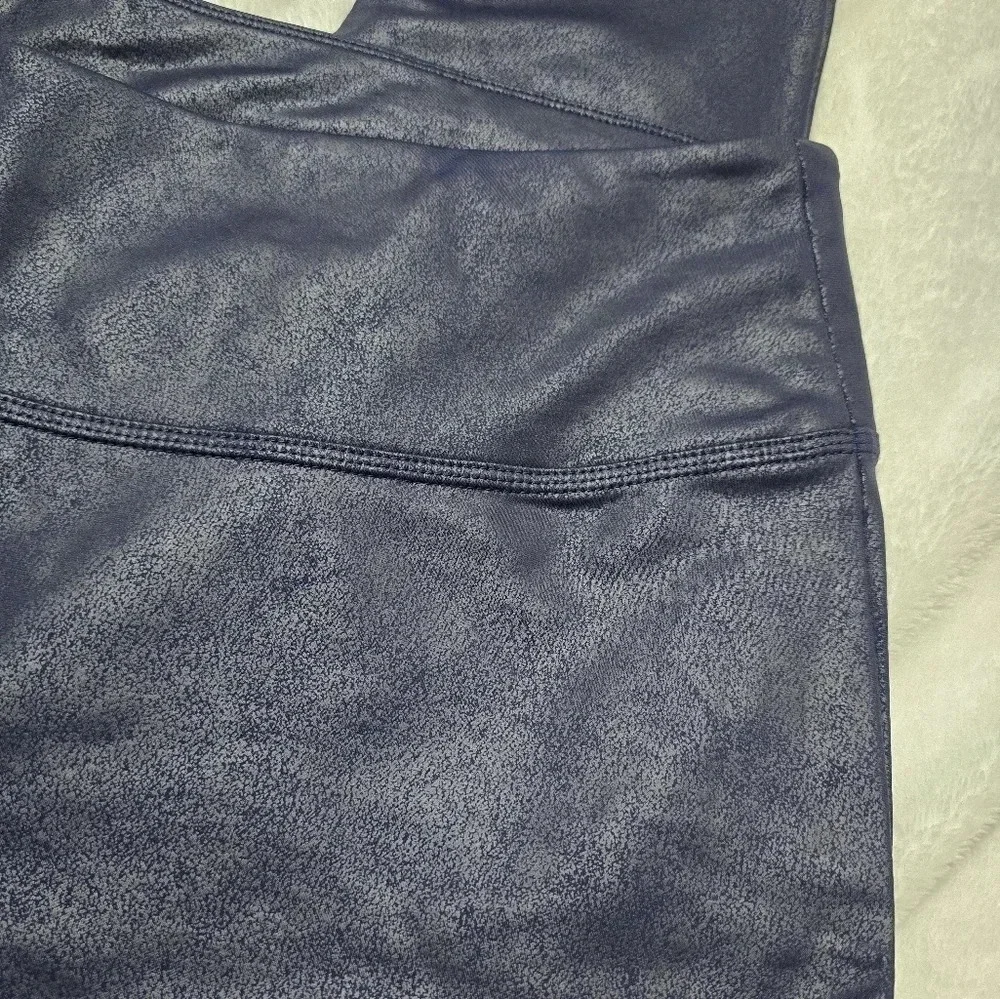 All Worthy by Hunter McGrady Navy Blue Coated High Rise Leggings, Size 2X, EUC! - Picture 3 of 7